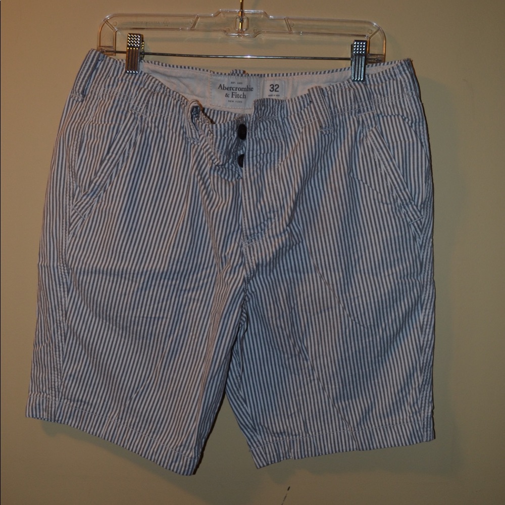 ✨ A&F SHORTS - 32W ✨